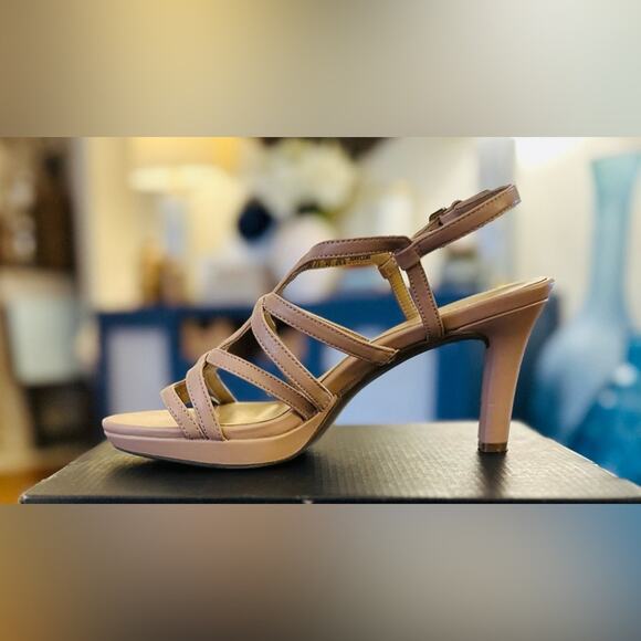 Naturalizer Baylor CremeBrulee/Nude Beige Strappy Heels. Size 9M. Worn Once - Picture 2 of 16